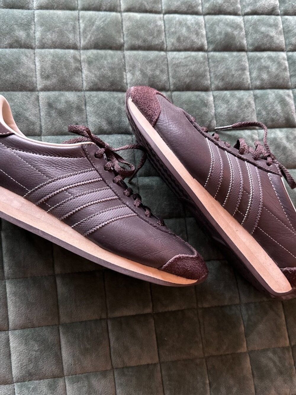Women's Size 9 Adidas Country OG Suede-trimmed Leather Sneakers